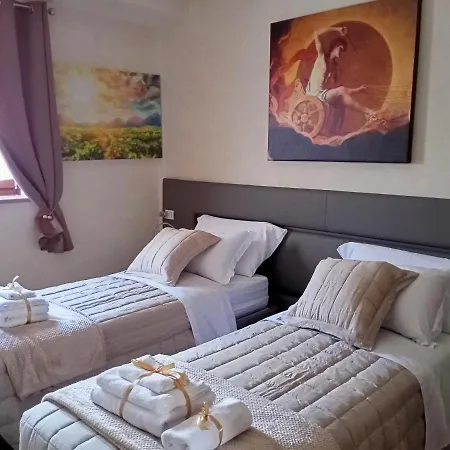 Bra Luxury 招待所 3*